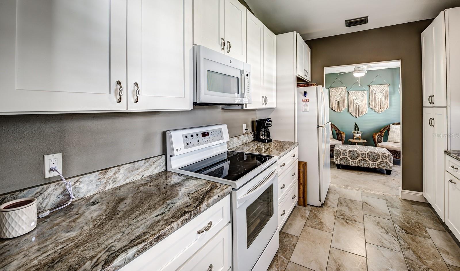 130 SOUTHAMPTON PL #360, VENICE, FL — photo 14