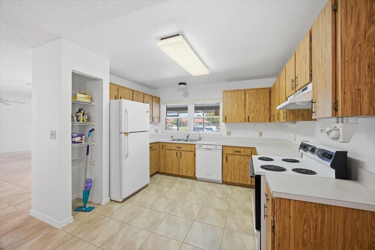 535 HUNTER CIR #535, KISSIMMEE, FL — photo 19