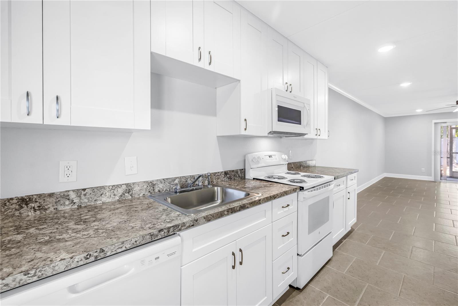 4435 1ST ST NE #104, ST PETERSBURG, FL — photo 5