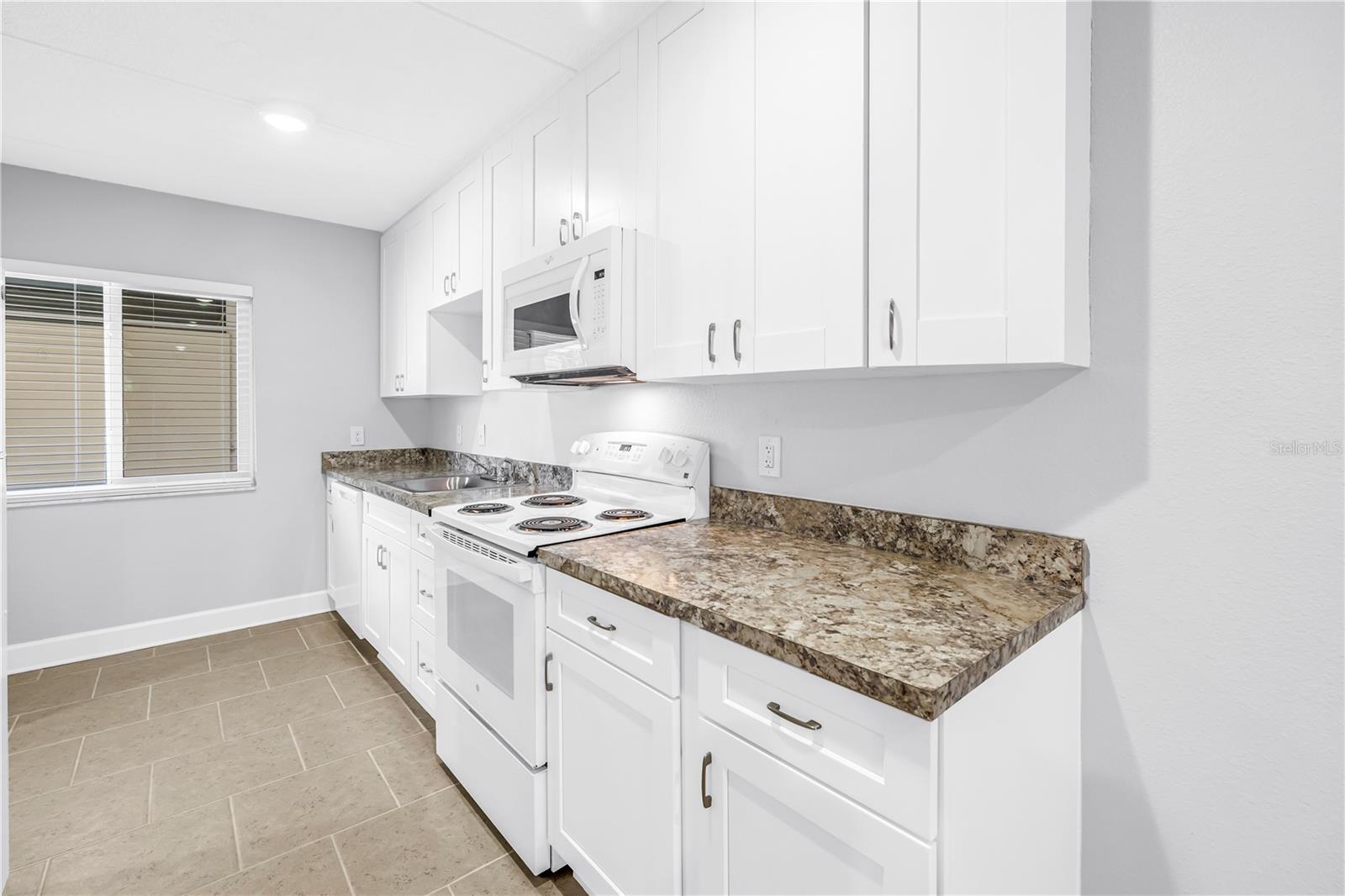 4435 1ST ST NE #104, ST PETERSBURG, FL — photo 6