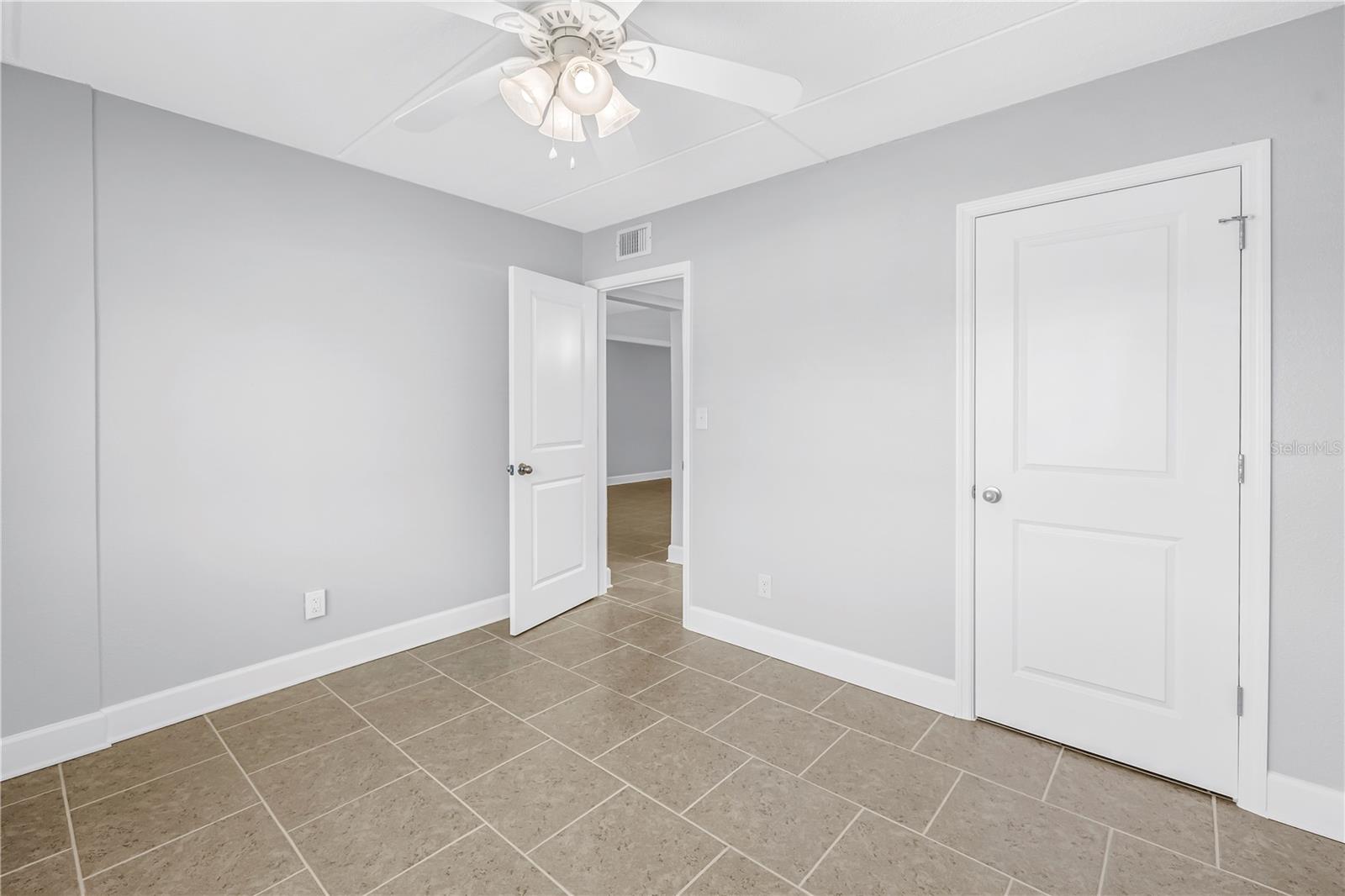 4435 1ST ST NE #104, ST PETERSBURG, FL — photo 14