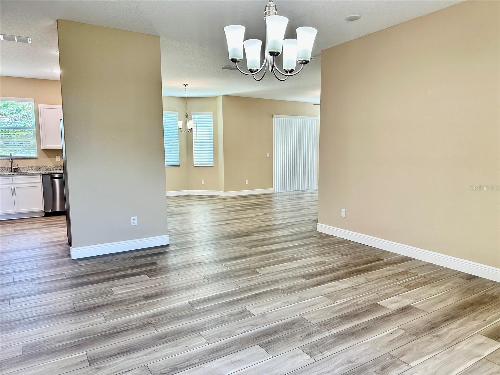 13075 HOUSE FINCH RD, WEEKI WACHEE, FL — photo 8