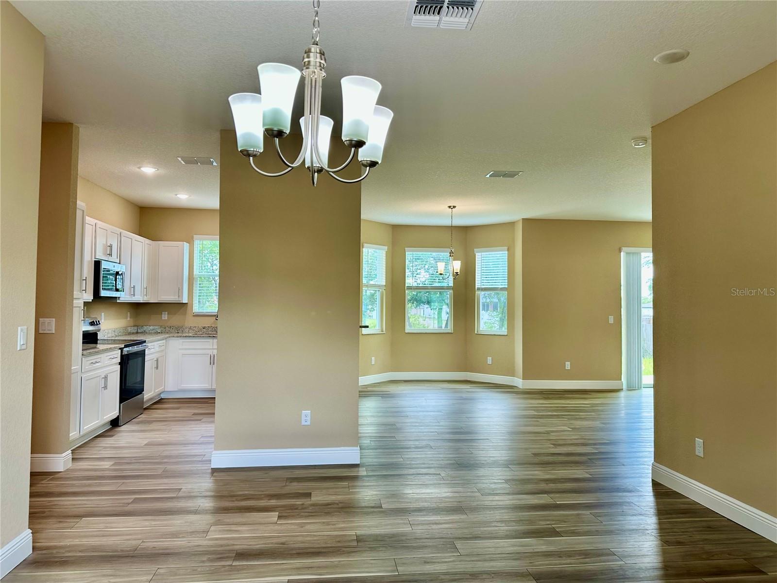 13075 HOUSE FINCH RD, WEEKI WACHEE, FL — photo 9