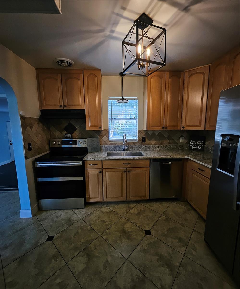 7237 HILLCREST ST, LEESBURG, FL — photo 16
