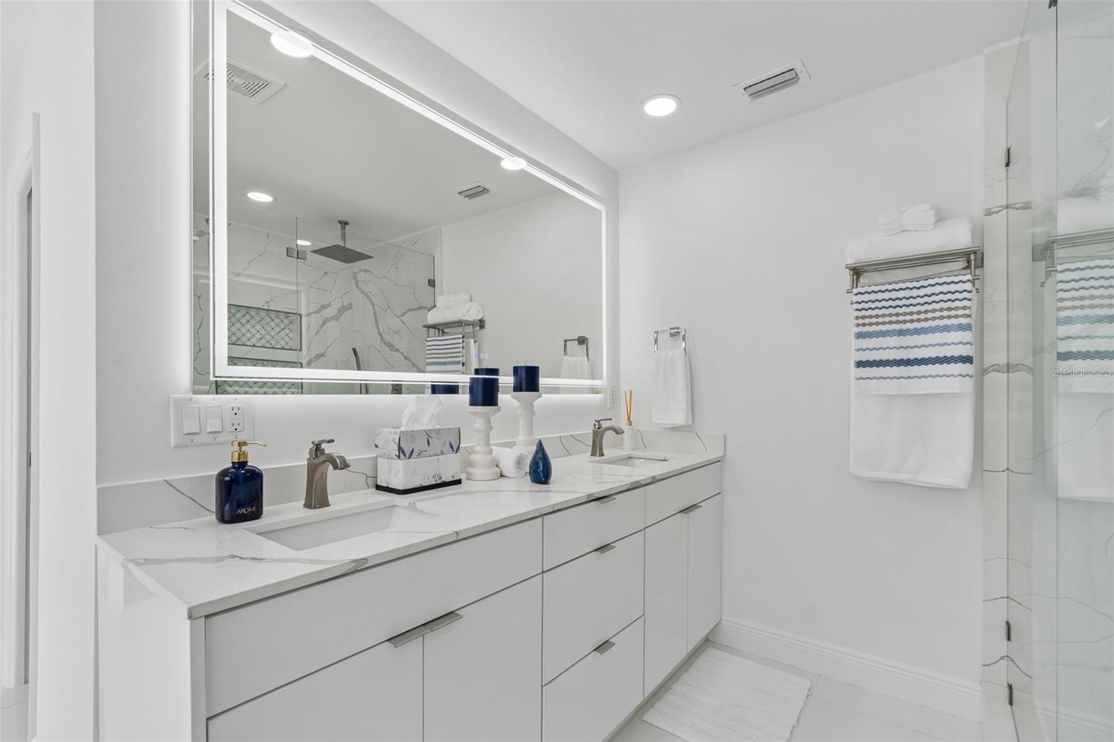 933 ELDORADO AVE, CLEARWATER BEACH, FL — photo 41