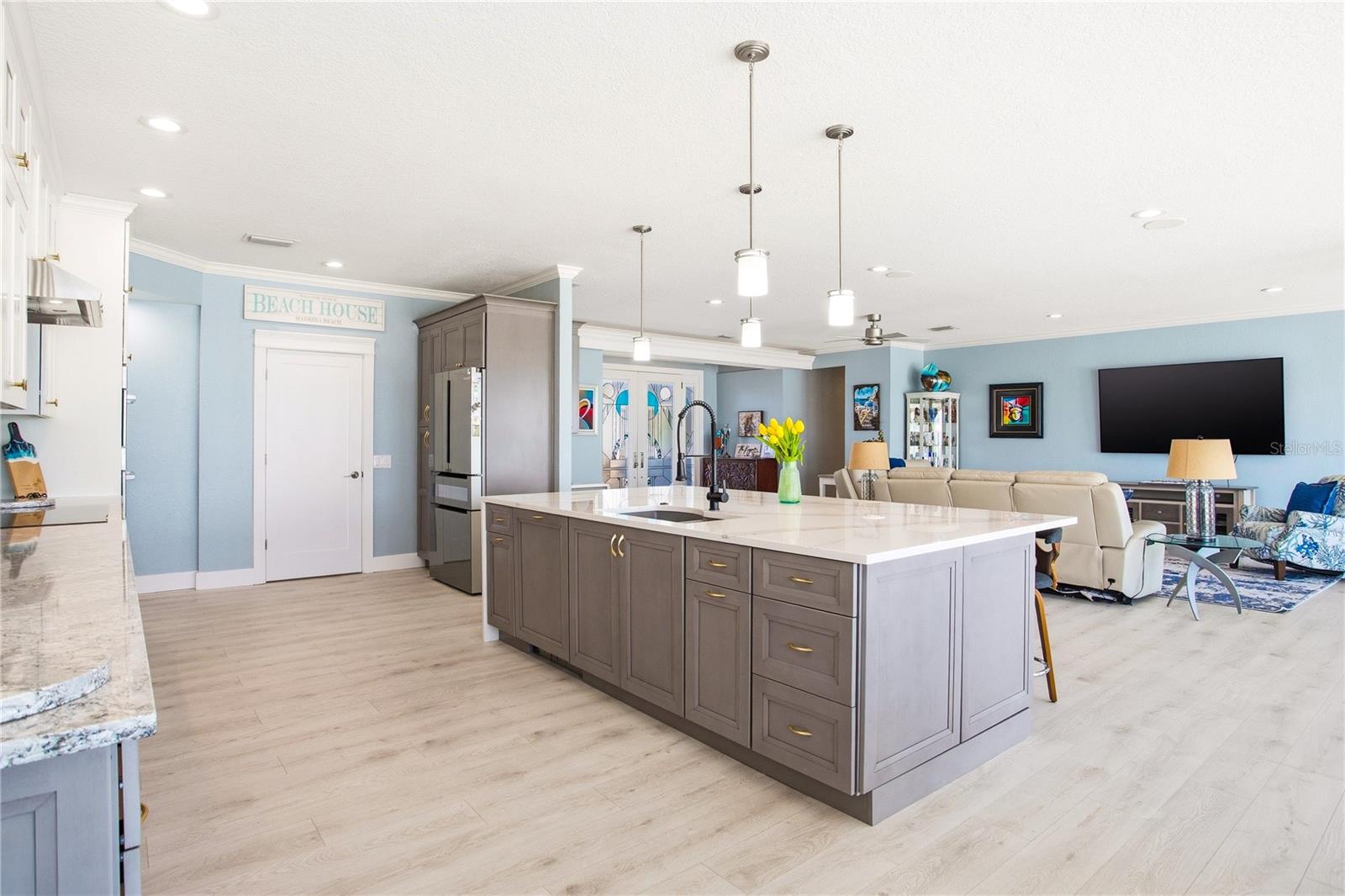547 JOHNS PASS AVE, MADEIRA BEACH, FL — photo 29