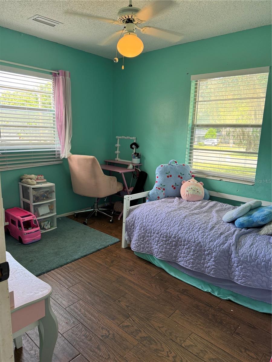 580 FERN AVE, TAVARES, FL — photo 14