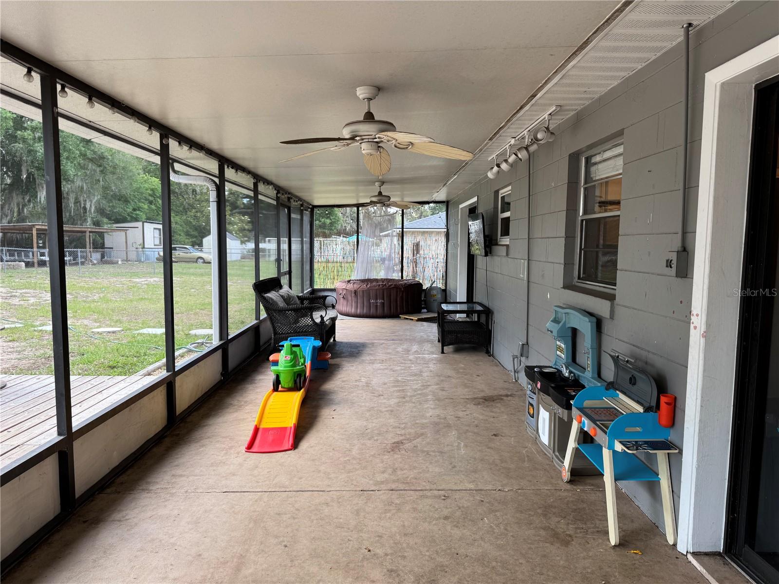 580 FERN AVE, TAVARES, FL — photo 19