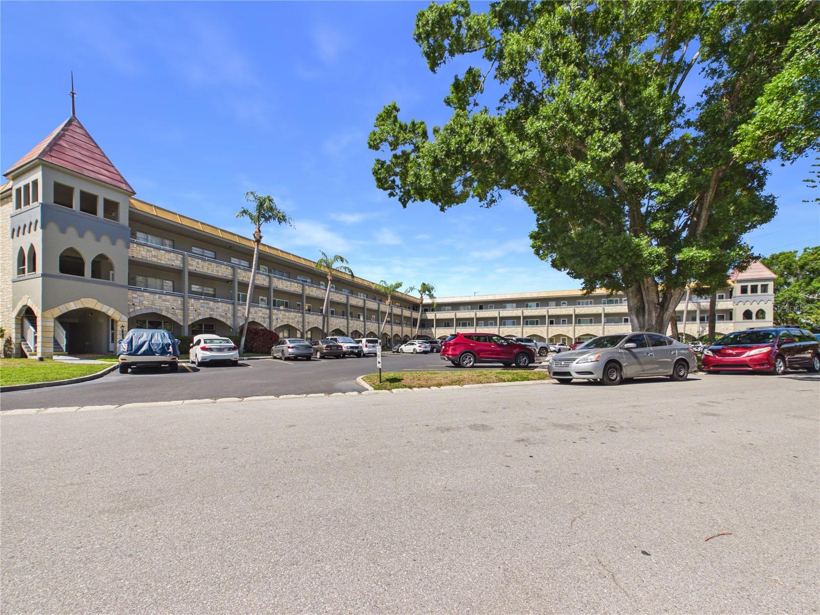 2462 BRAZILIA DR #42, CLEARWATER, FL — photo 2