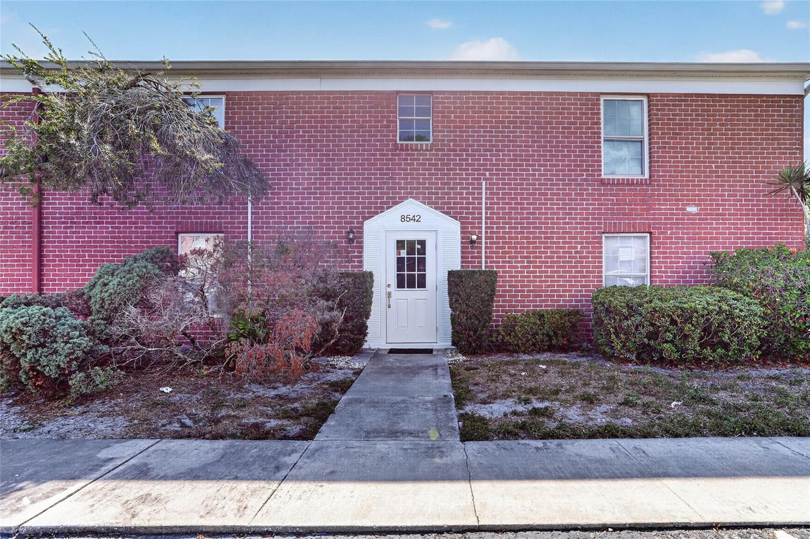 8542 10TH ST N #B, ST PETERSBURG, FL — photo 2