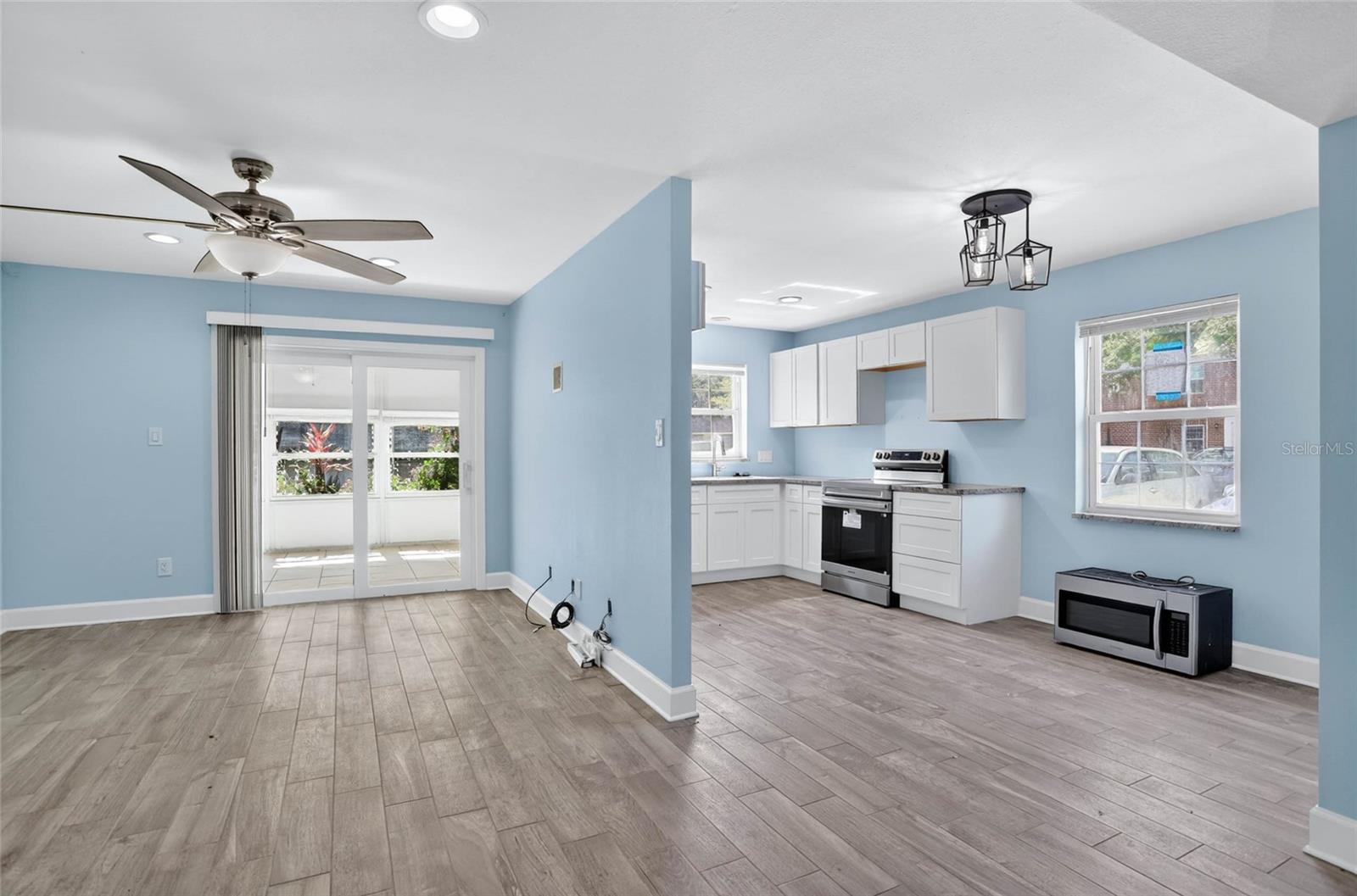 8542 10TH ST N #B, ST PETERSBURG, FL — photo 6