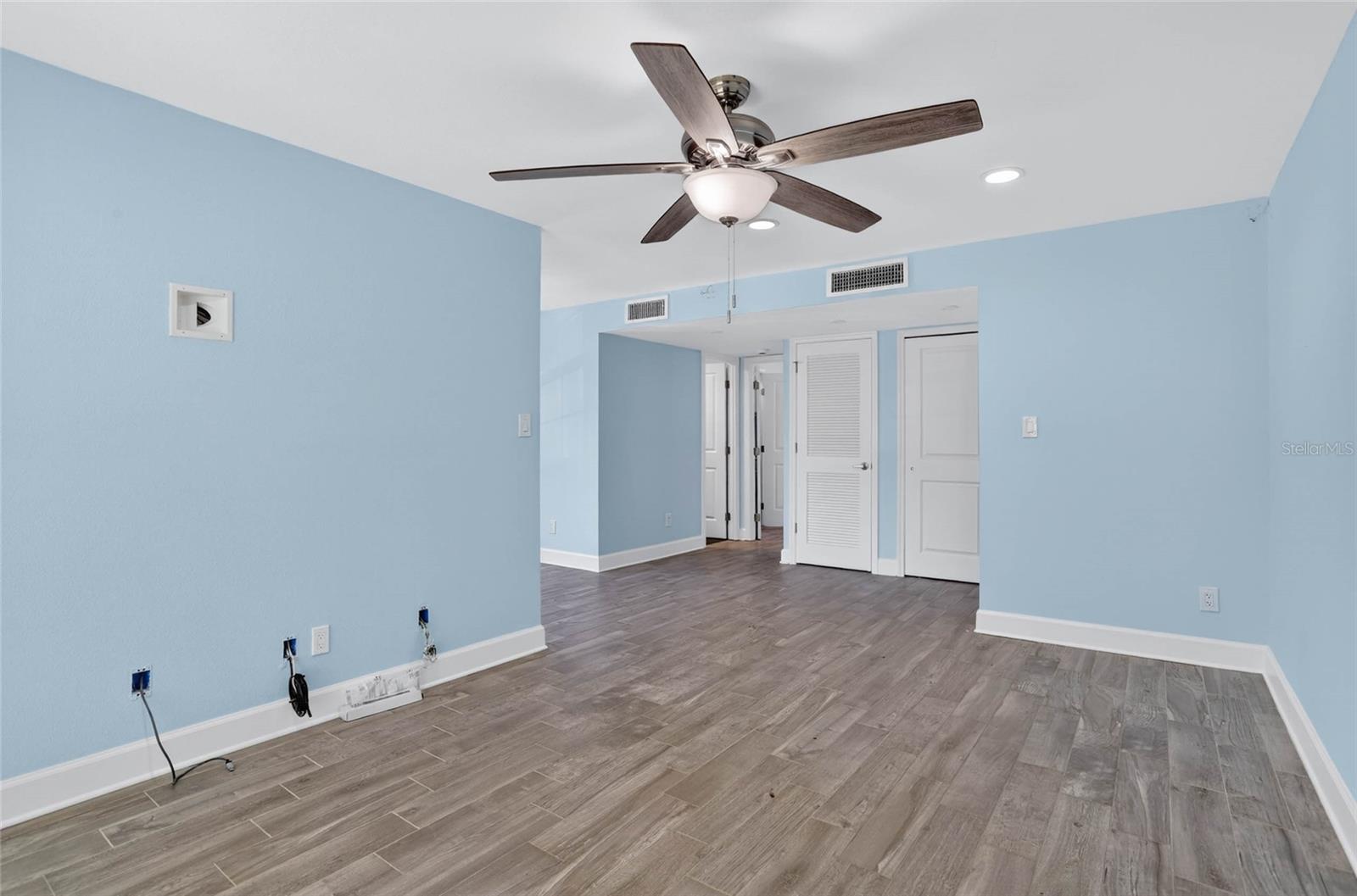 8542 10TH ST N #B, ST PETERSBURG, FL — photo 8