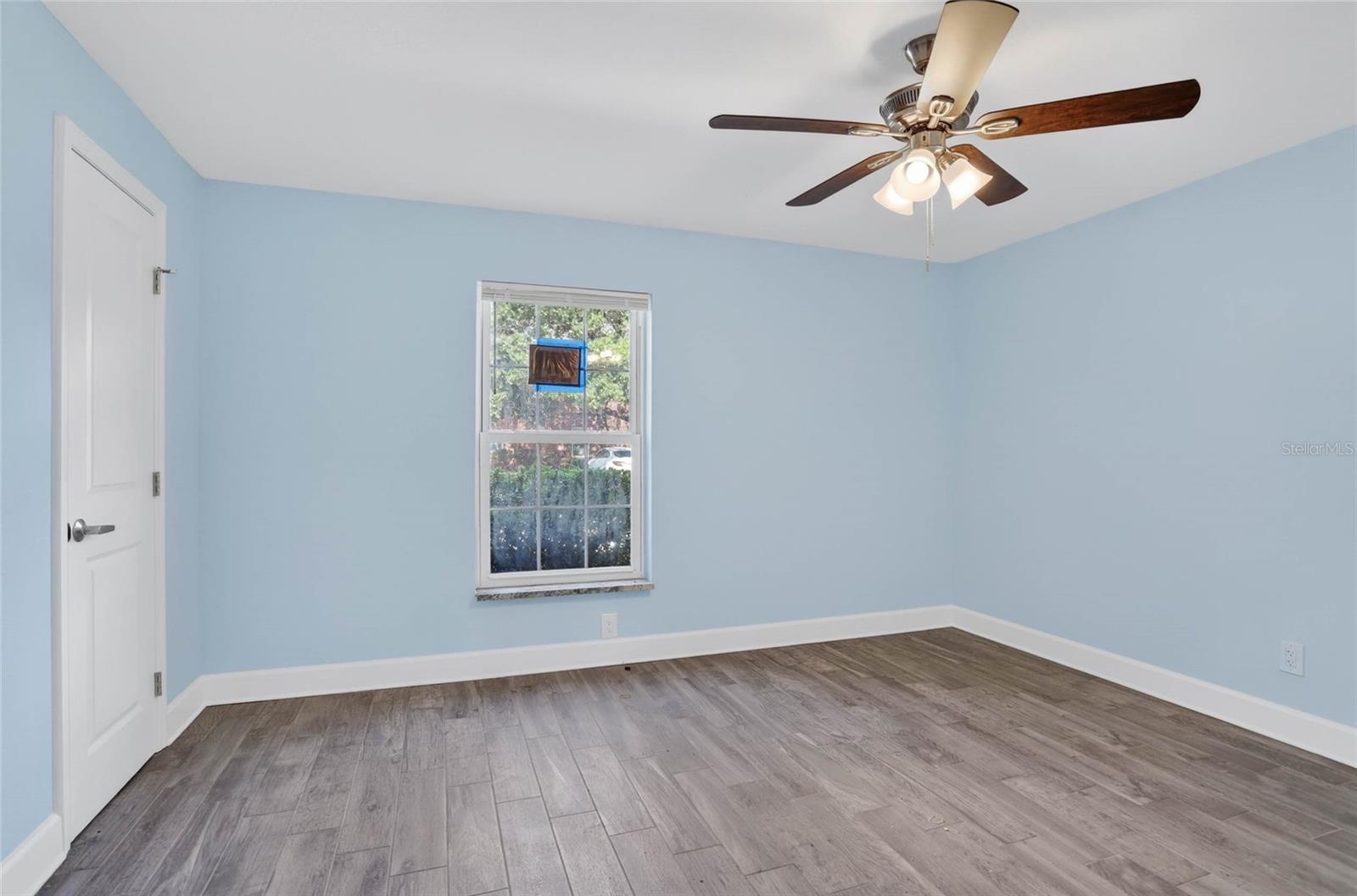 8542 10TH ST N #B, ST PETERSBURG, FL — photo 13