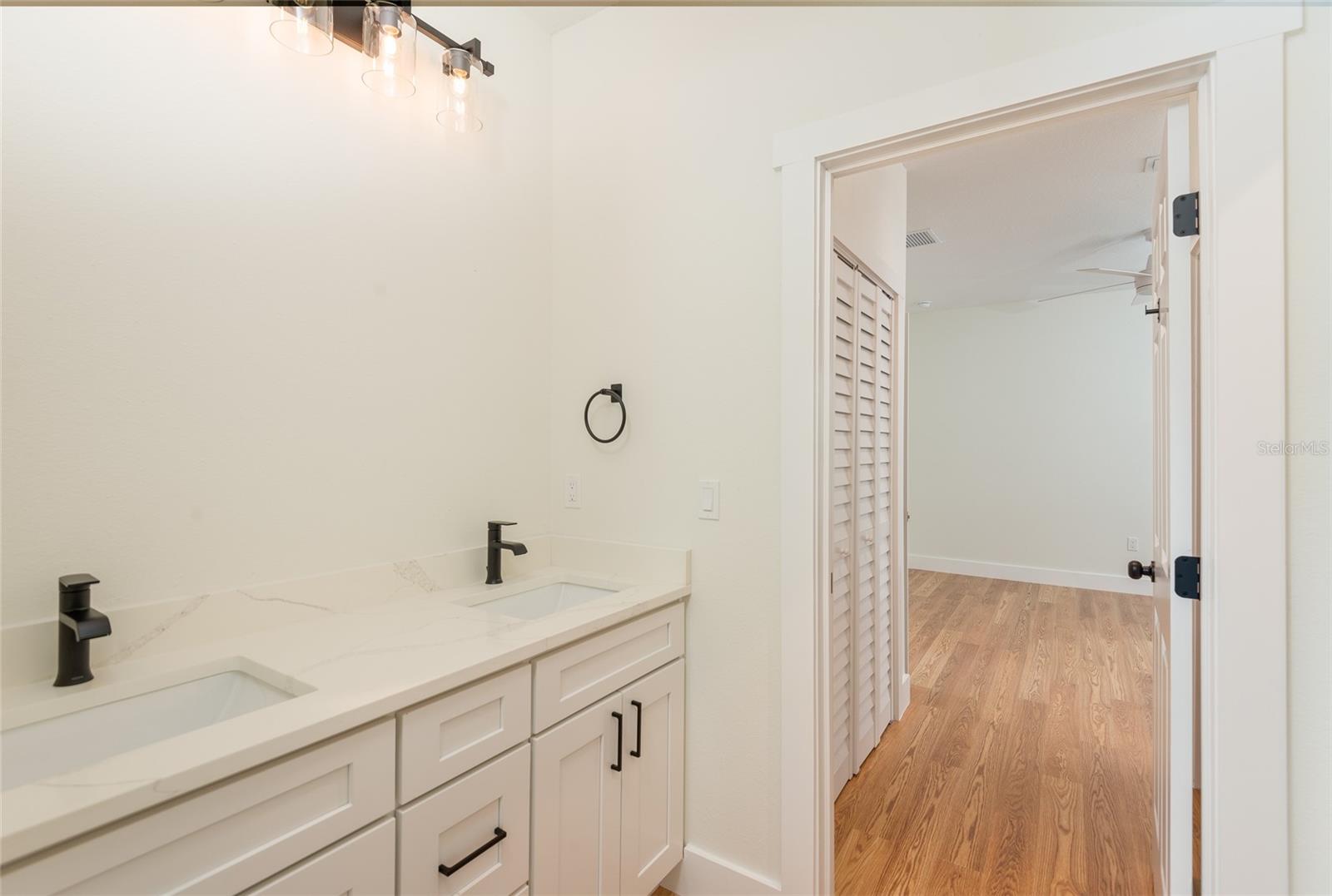 3414 W CHEROKEE AVE, TAMPA, FL — photo 22
