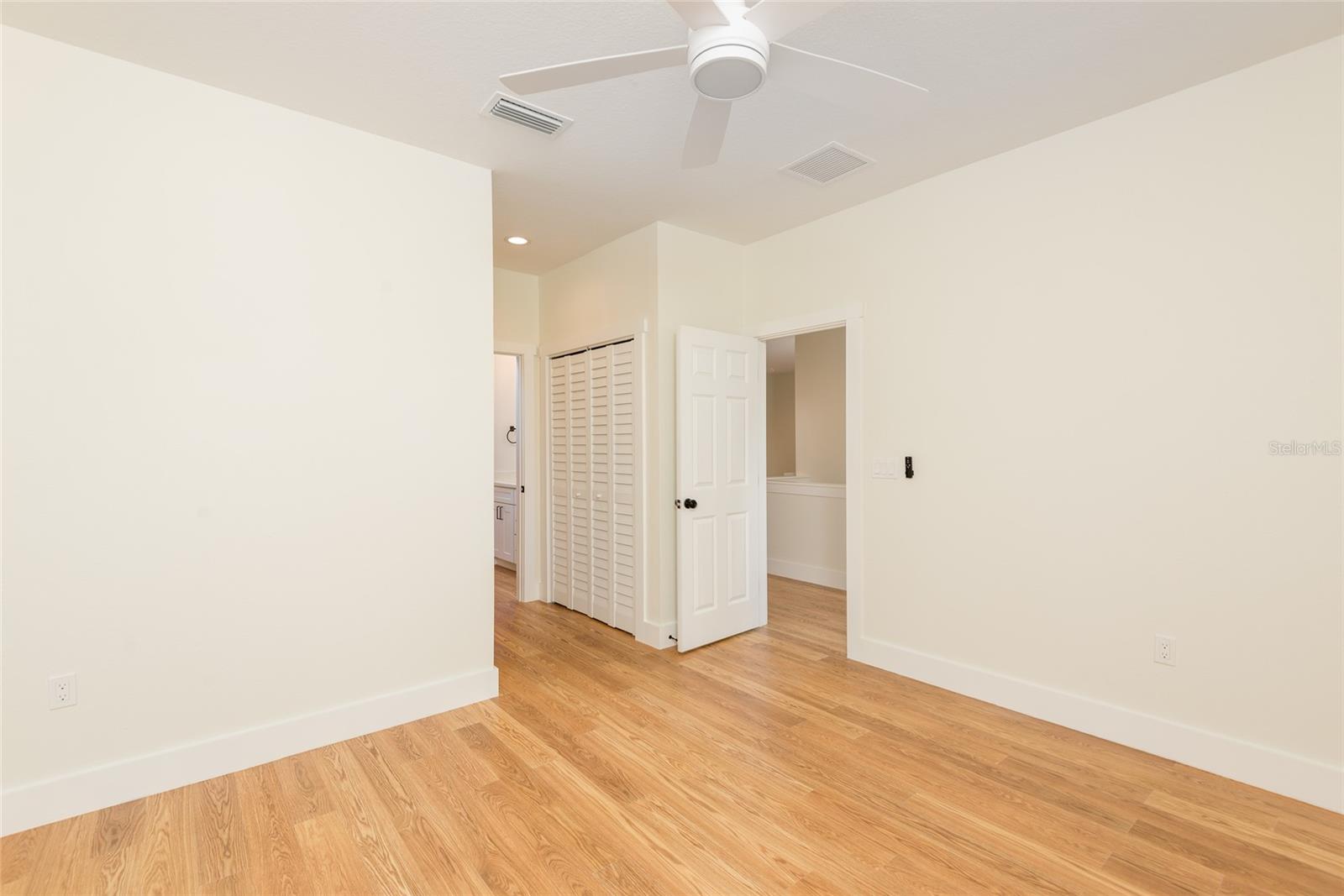 3414 W CHEROKEE AVE, TAMPA, FL — photo 21
