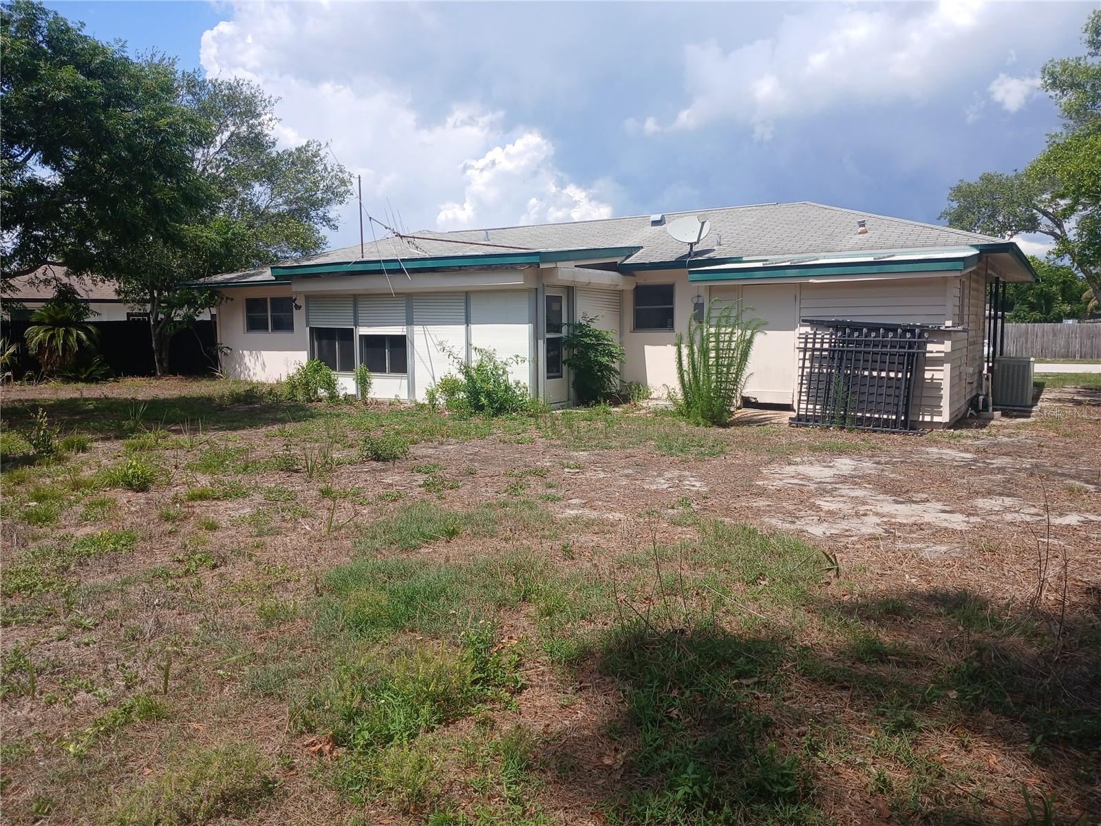 7304 ACORN CIR, SPRING HILL, FL — photo 3