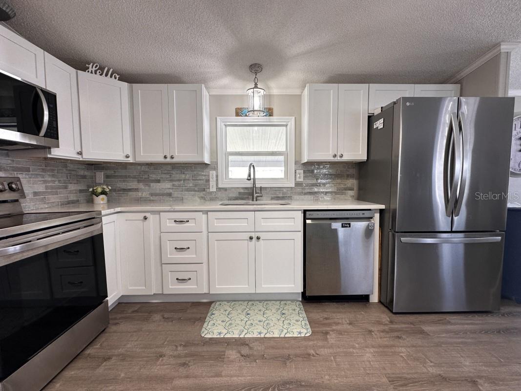 122 W SAINT ANNES CIR, APOLLO BEACH, FL — photo 6