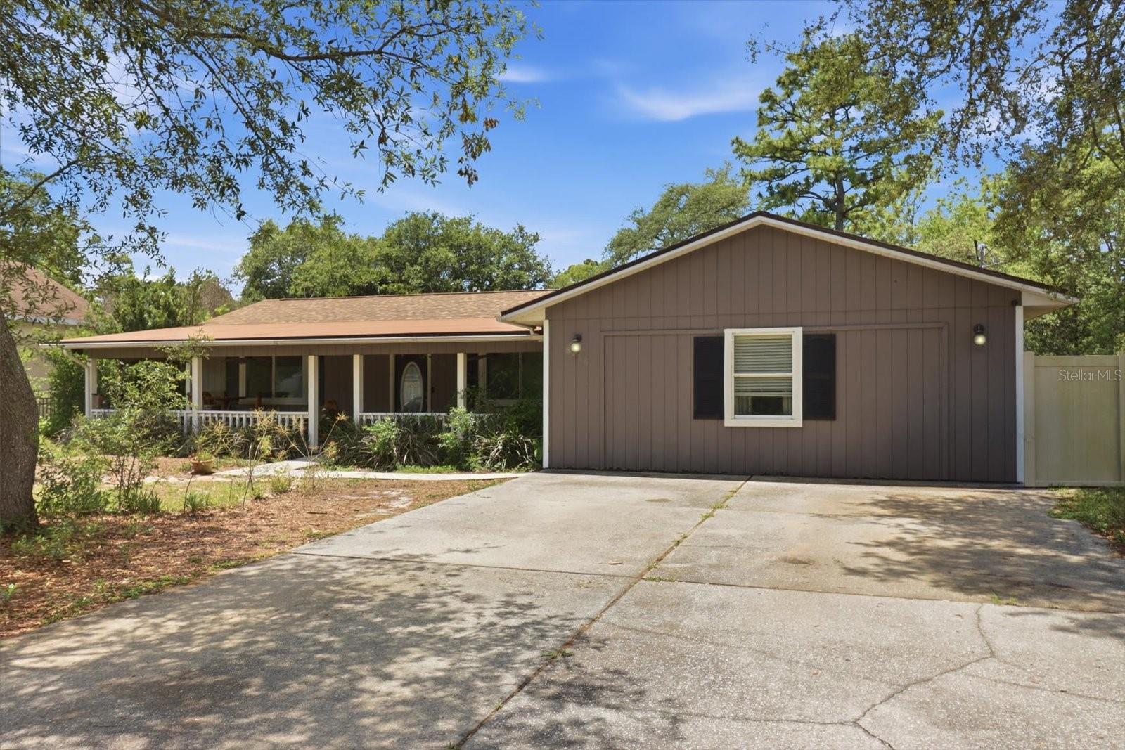 8720 N TROJAN DR, CITRUS SPRINGS, FL — photo 2