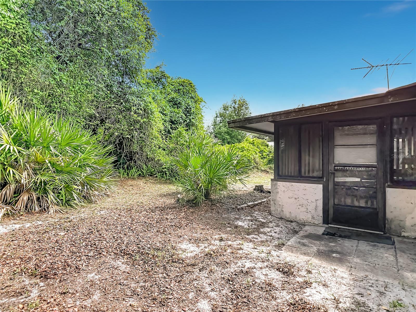 625 BRUNSWICK TER, DELTONA, FL — photo 35