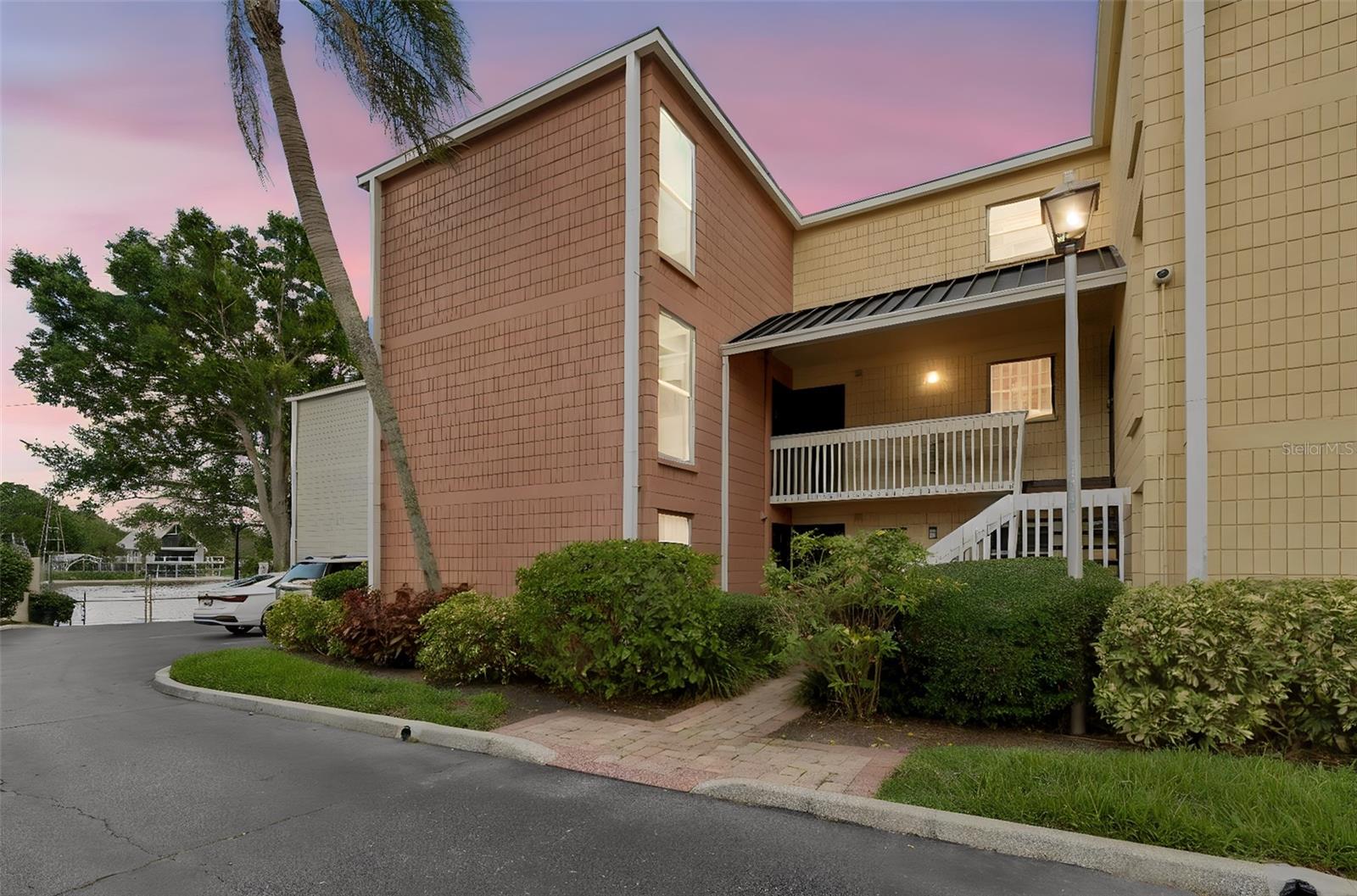 2424 W TAMPA BAY BLVD #I204, TAMPA, FL