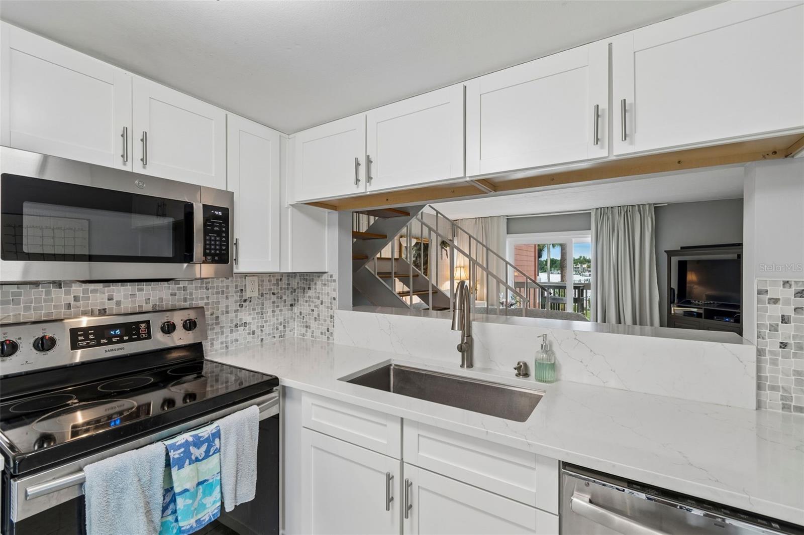 2424 W TAMPA BAY BLVD #I204, TAMPA, FL — photo 9