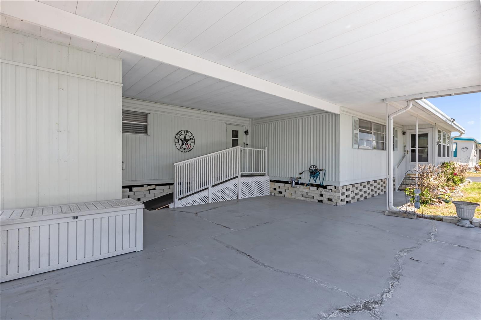 113 TROPICAL LN, LEESBURG, FL — photo 52