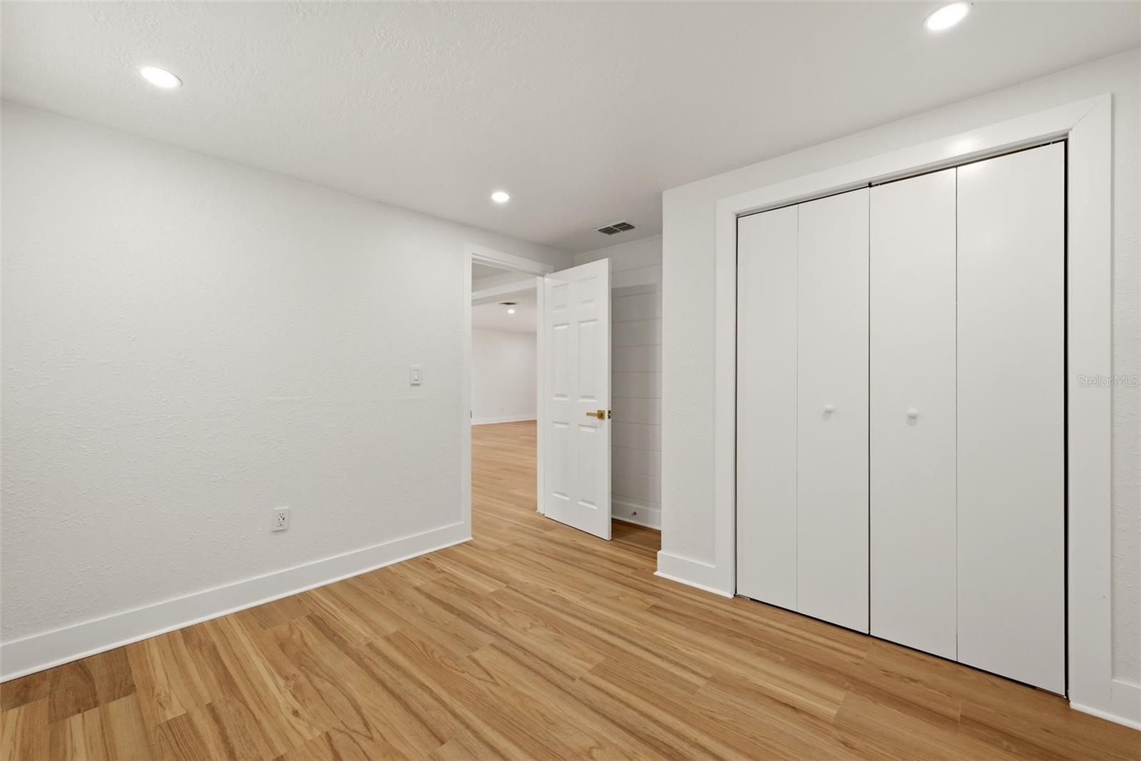 2440 66TH AVE S, ST PETERSBURG, FL — photo 13