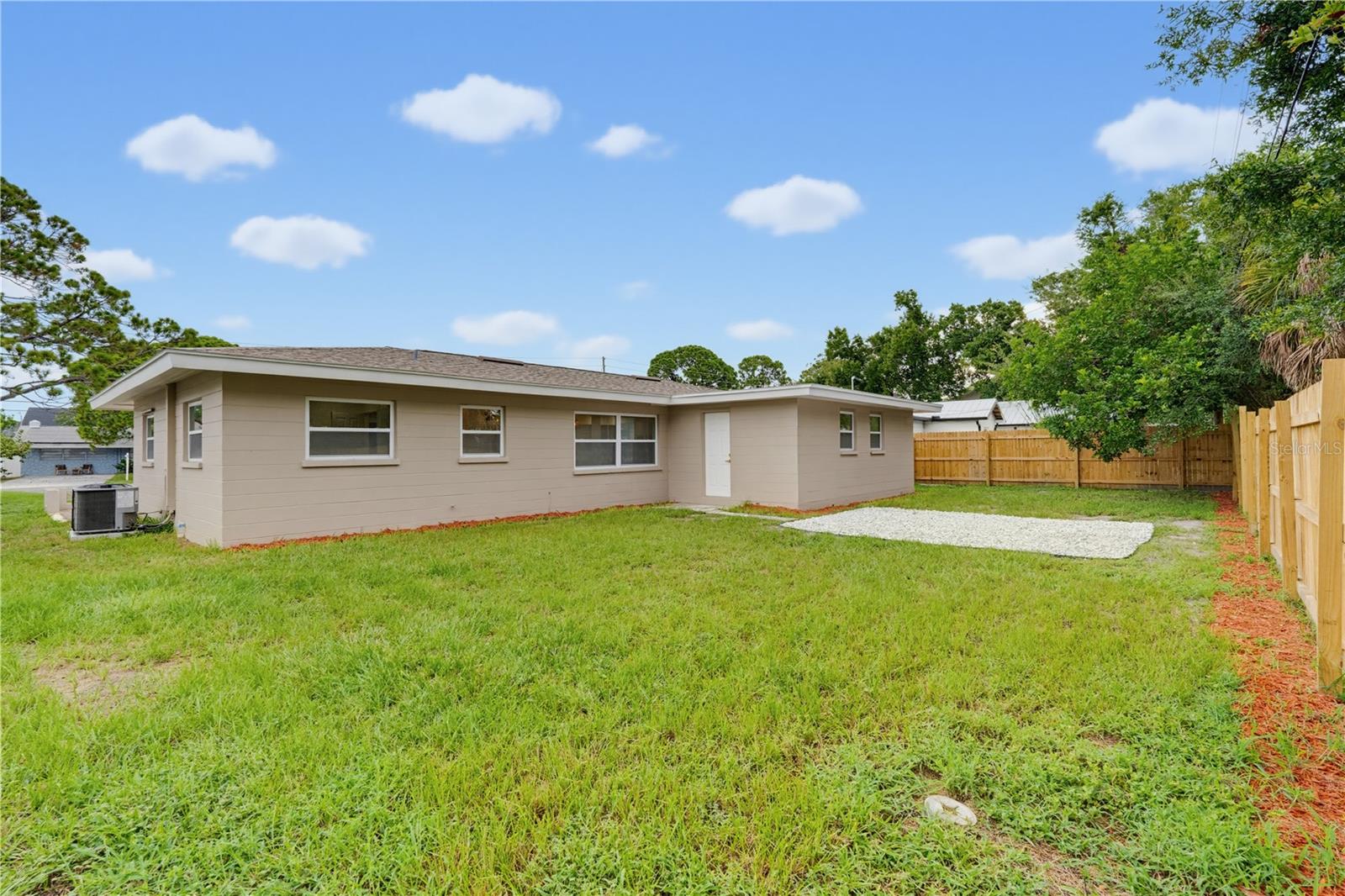 2440 66TH AVE S, ST PETERSBURG, FL — photo 23