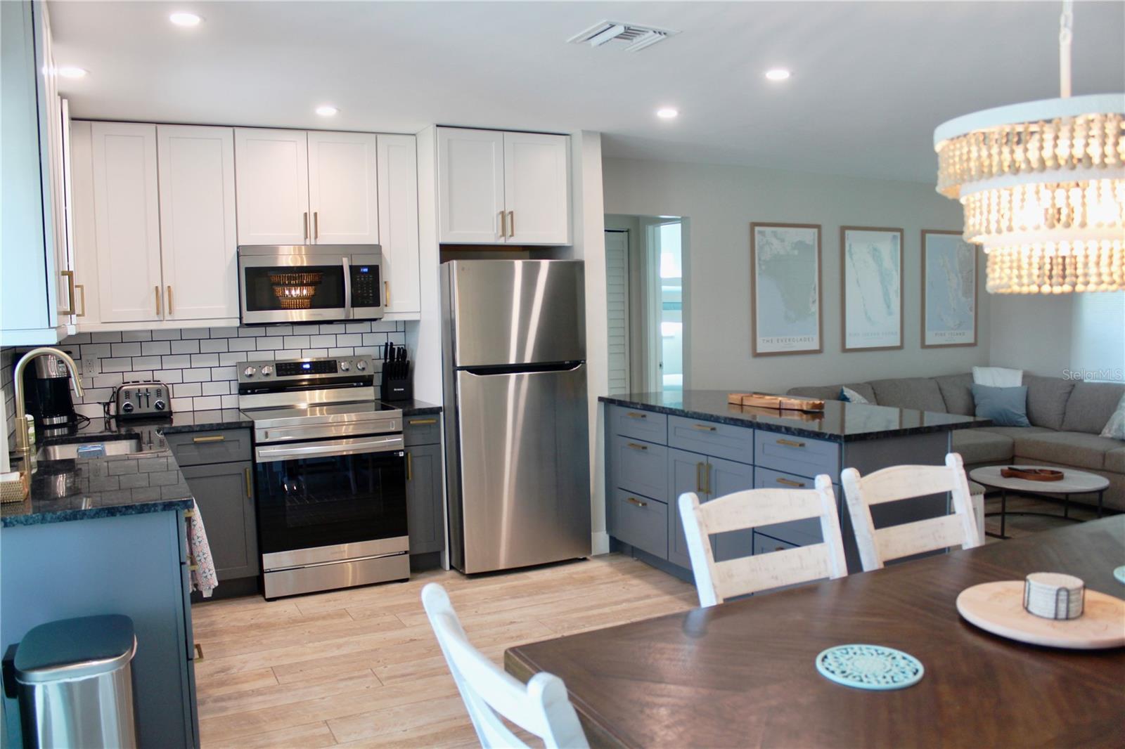 2744 SANDERLING CT, ST JAMES CITY, FL — photo 7