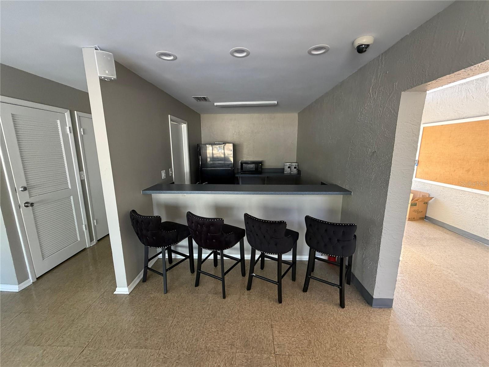 7177 E BANK DR #102, TAMPA, FL — photo 16