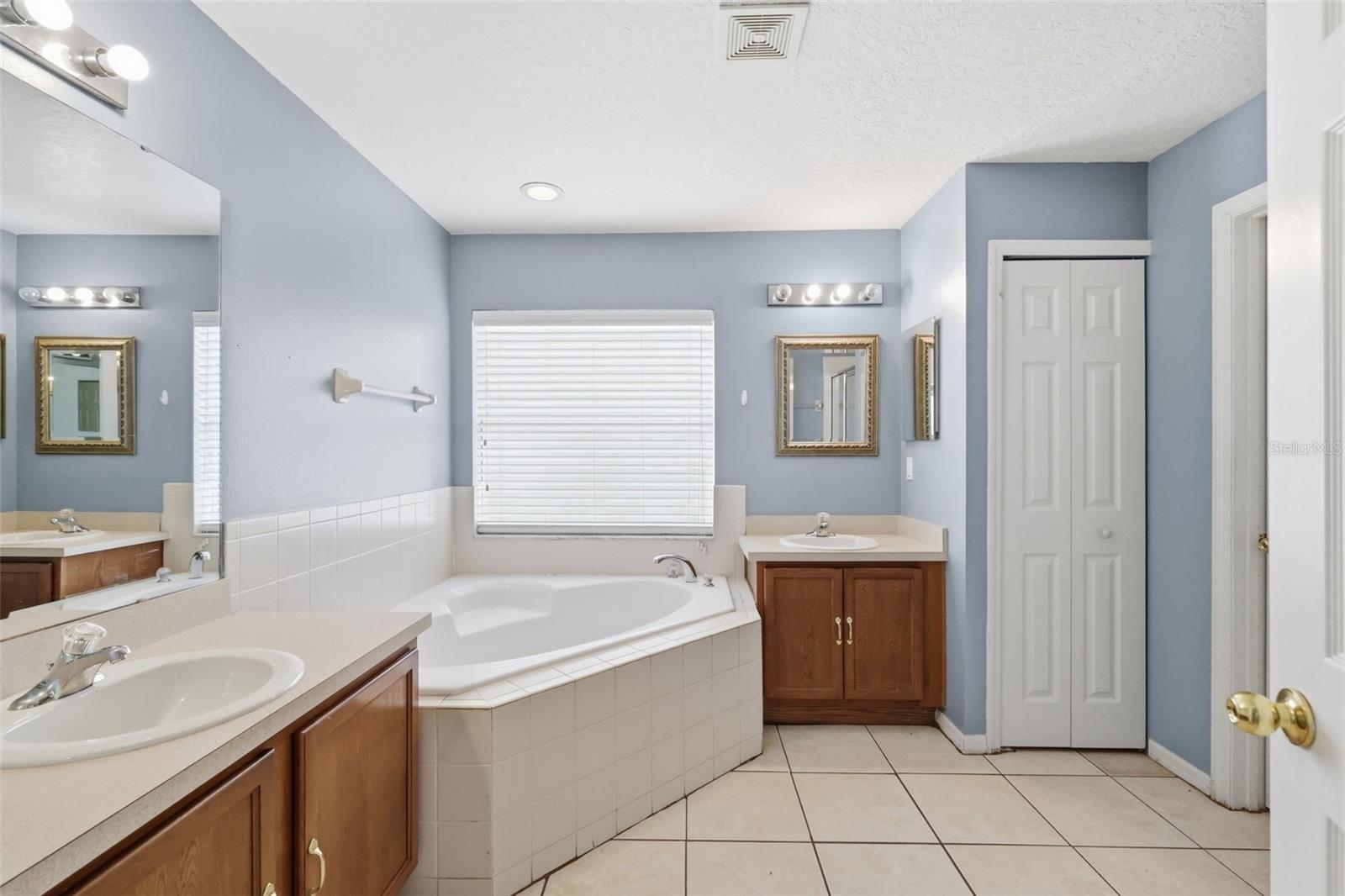 3002 LORIMER CT, GROVELAND, FL — photo 43