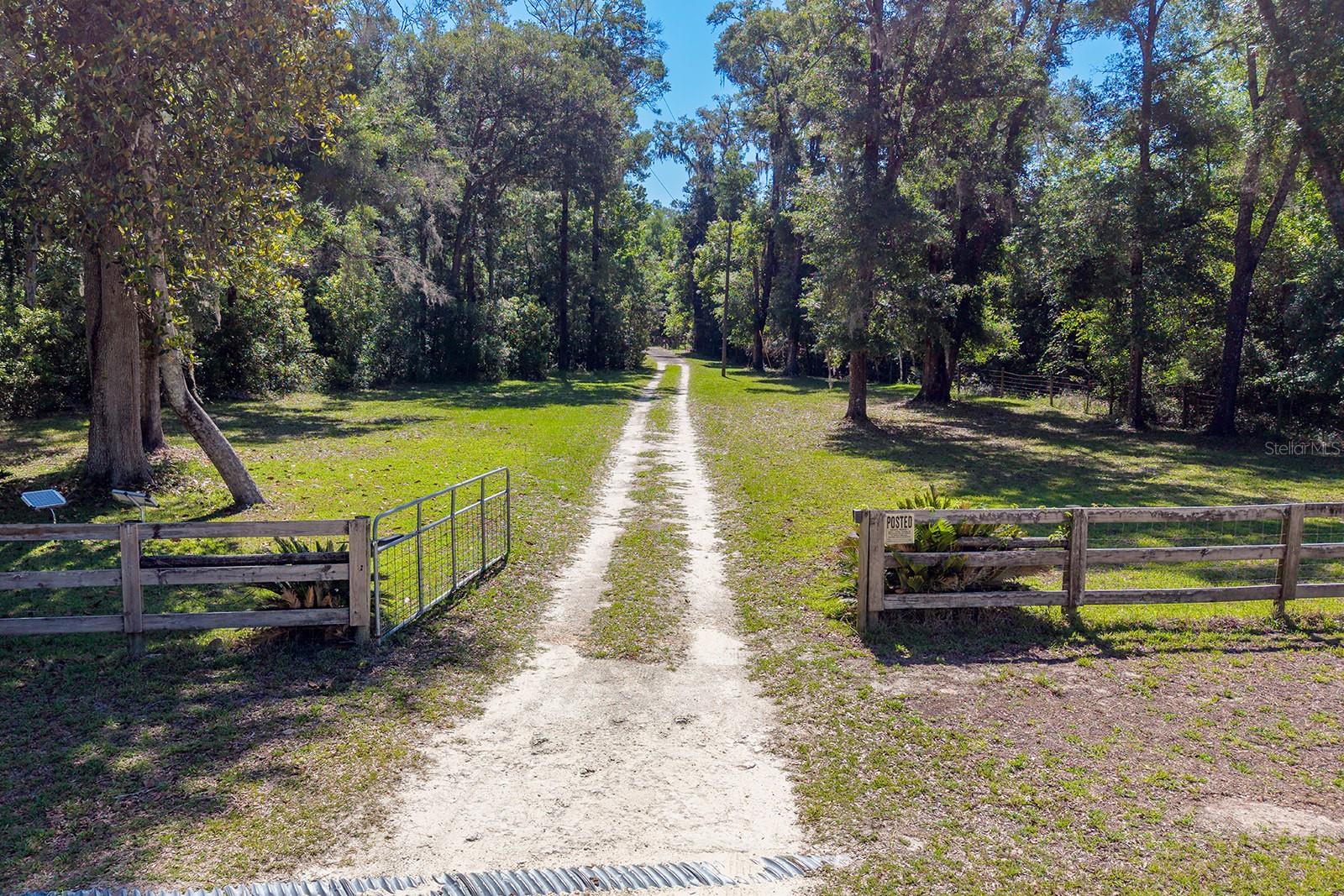 343 NE 743RD ST, OLD TOWN, FL — photo 2