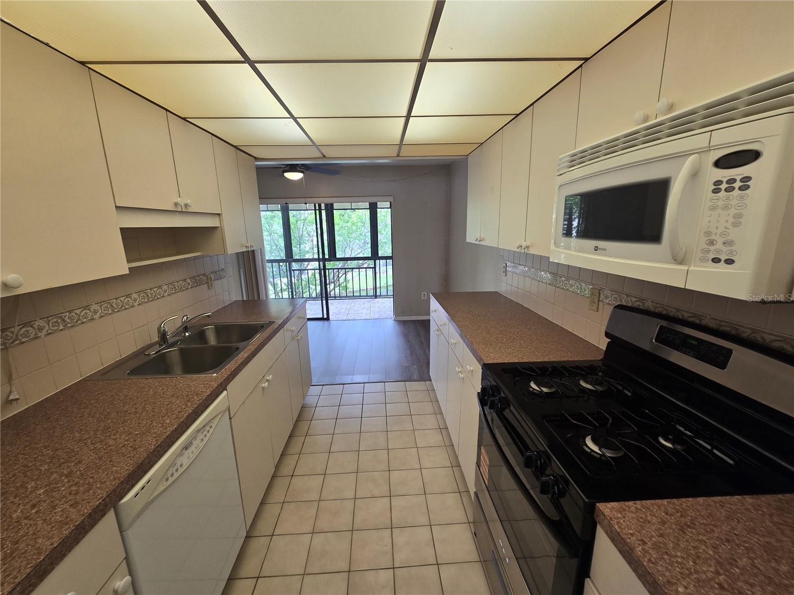 7941 58TH AVE N #202, ST PETERSBURG, FL — photo 11
