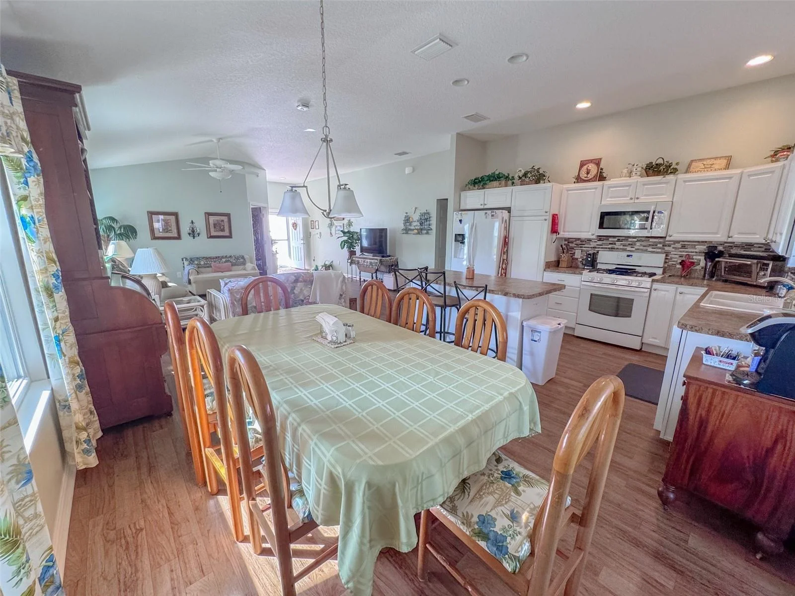 703 ROYAL PALM AVE, LADY LAKE, FL — photo 16