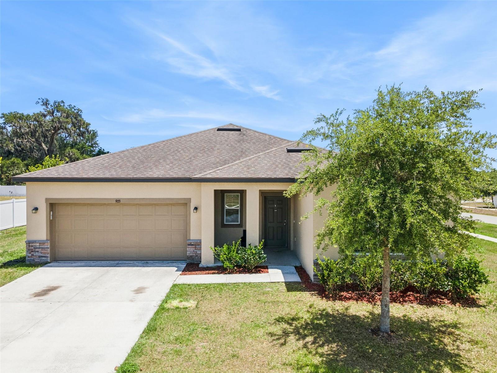 903 SHIMMERING OAKS LN, SEFFNER, FL — photo 2
