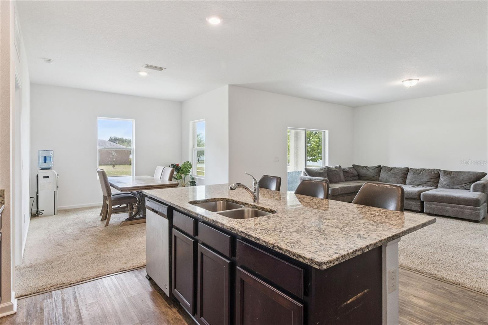 903 SHIMMERING OAKS LN, SEFFNER, FL — photo 18