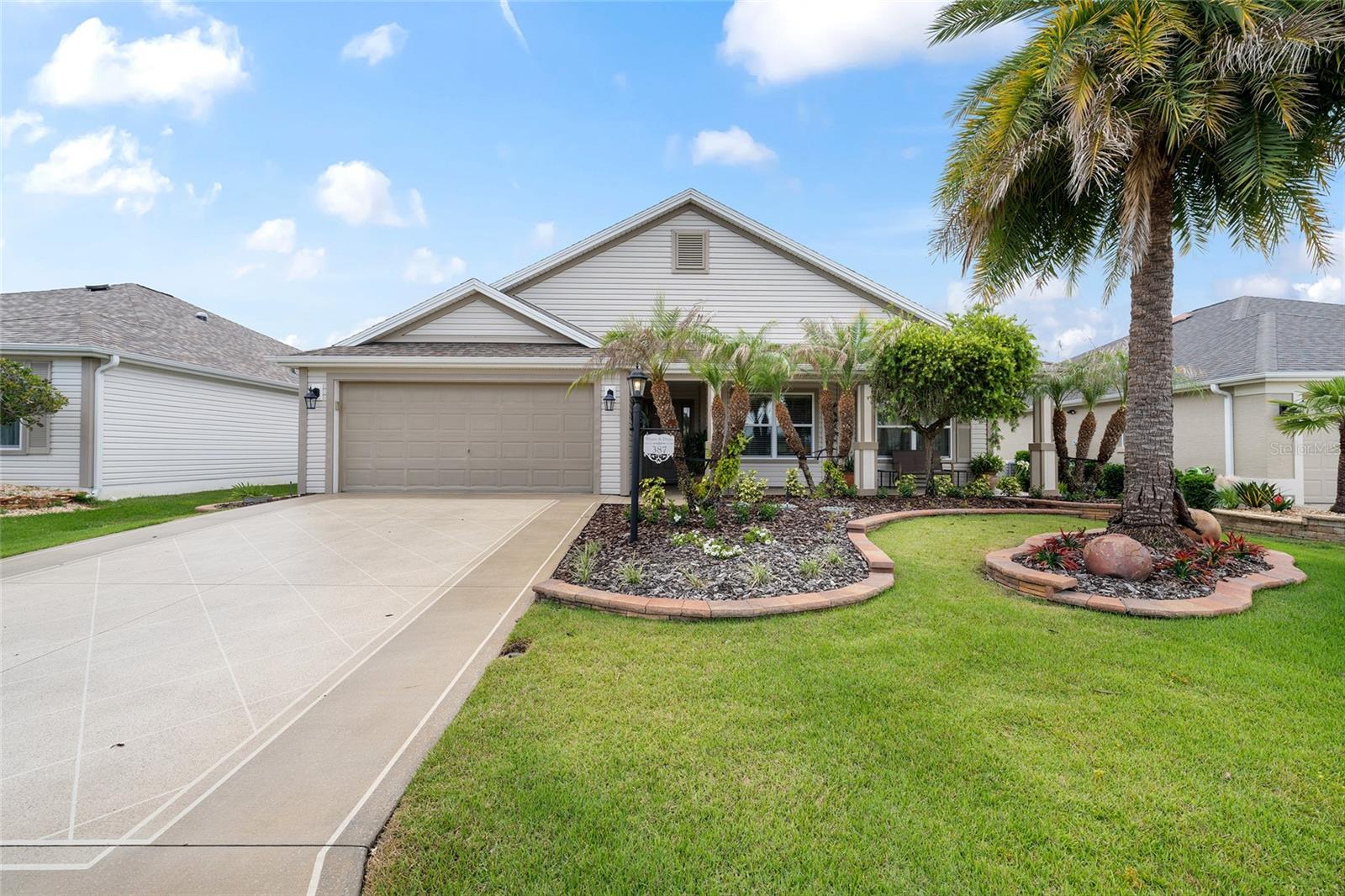 387 HARLOW LN, THE VILLAGES, FL — photo 2