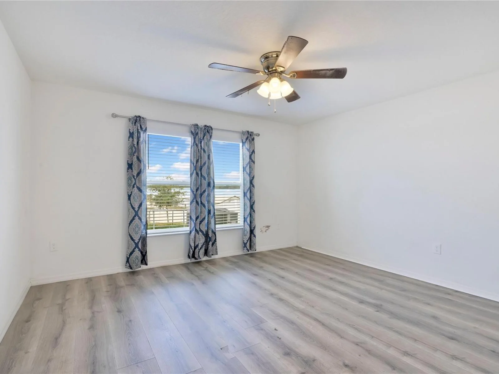 2465 BEGONIA ST, MASCOTTE, FL — photo 37