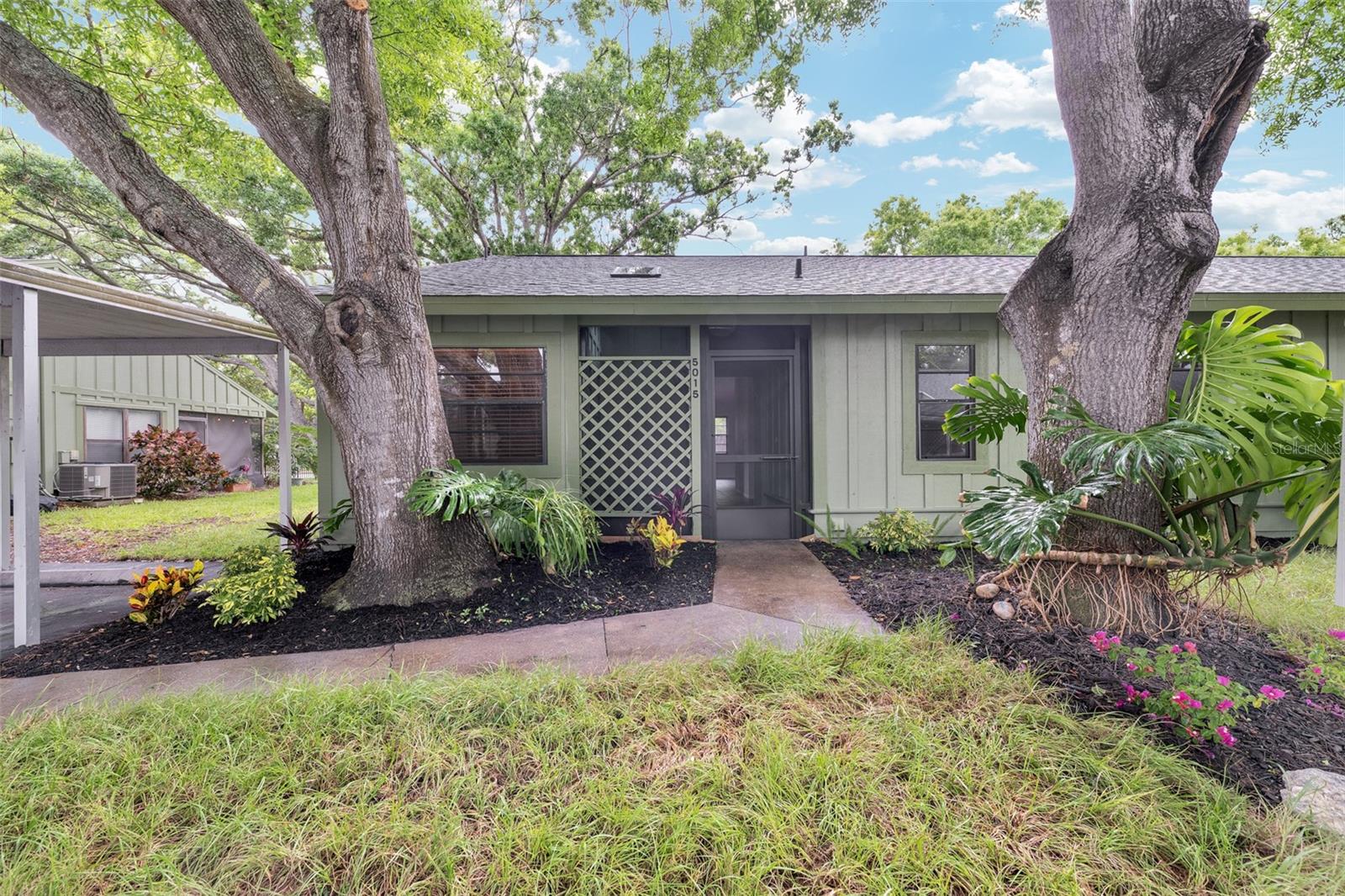 5015 BARRINGTON CIR #201, SARASOTA, FL