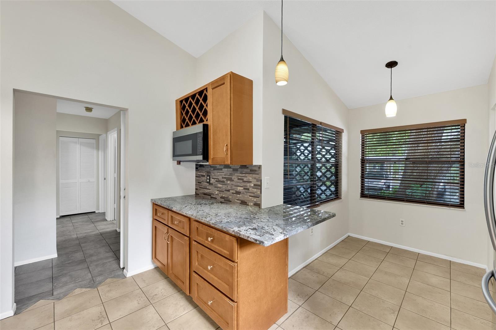 5015 BARRINGTON CIR #201, SARASOTA, FL — photo 5