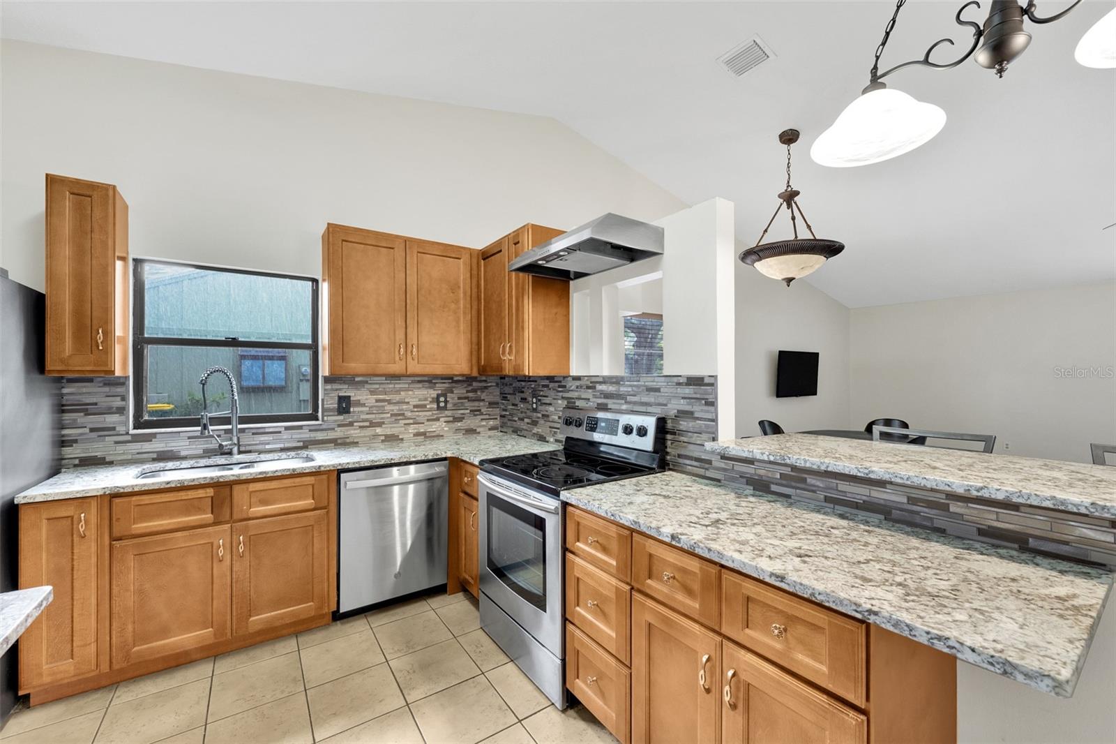 5015 BARRINGTON CIR #201, SARASOTA, FL — photo 10