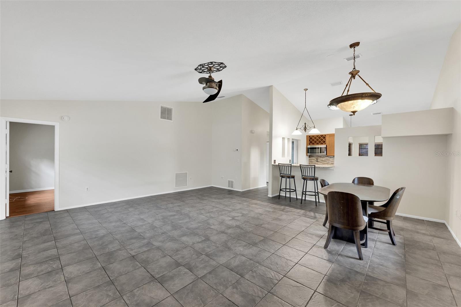 5015 BARRINGTON CIR #201, SARASOTA, FL — photo 21