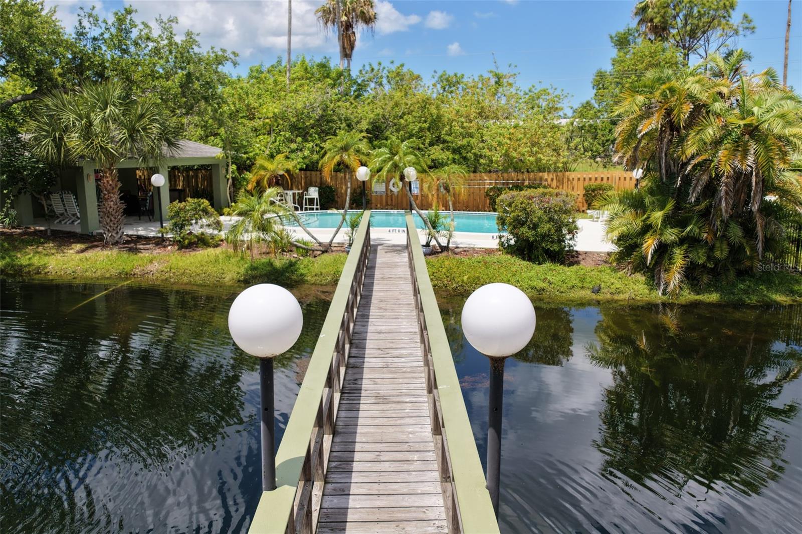 5015 BARRINGTON CIR #201, SARASOTA, FL — photo 34