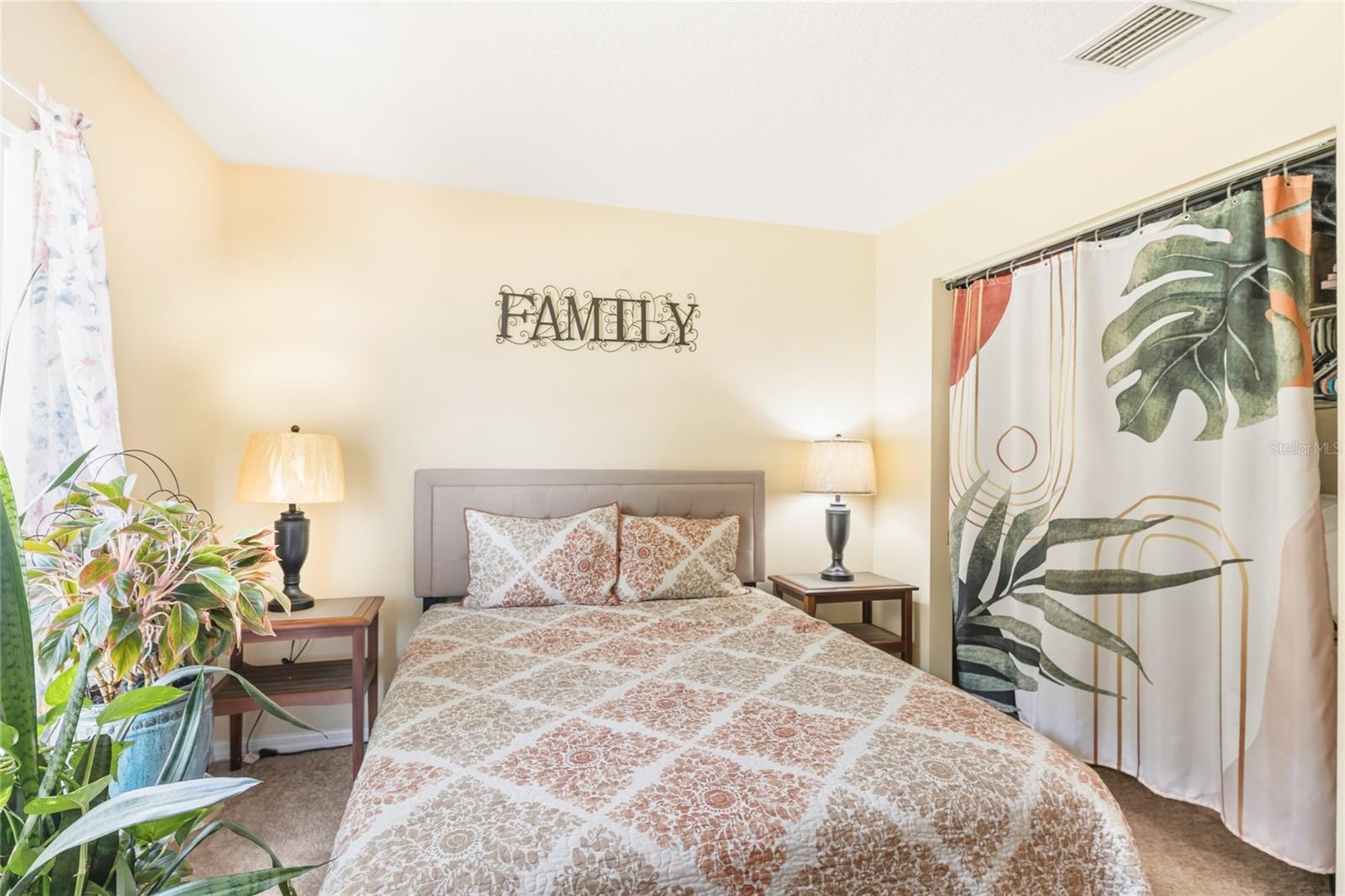 33 ROYAL LEAF LN, PALM COAST, FL — photo 11