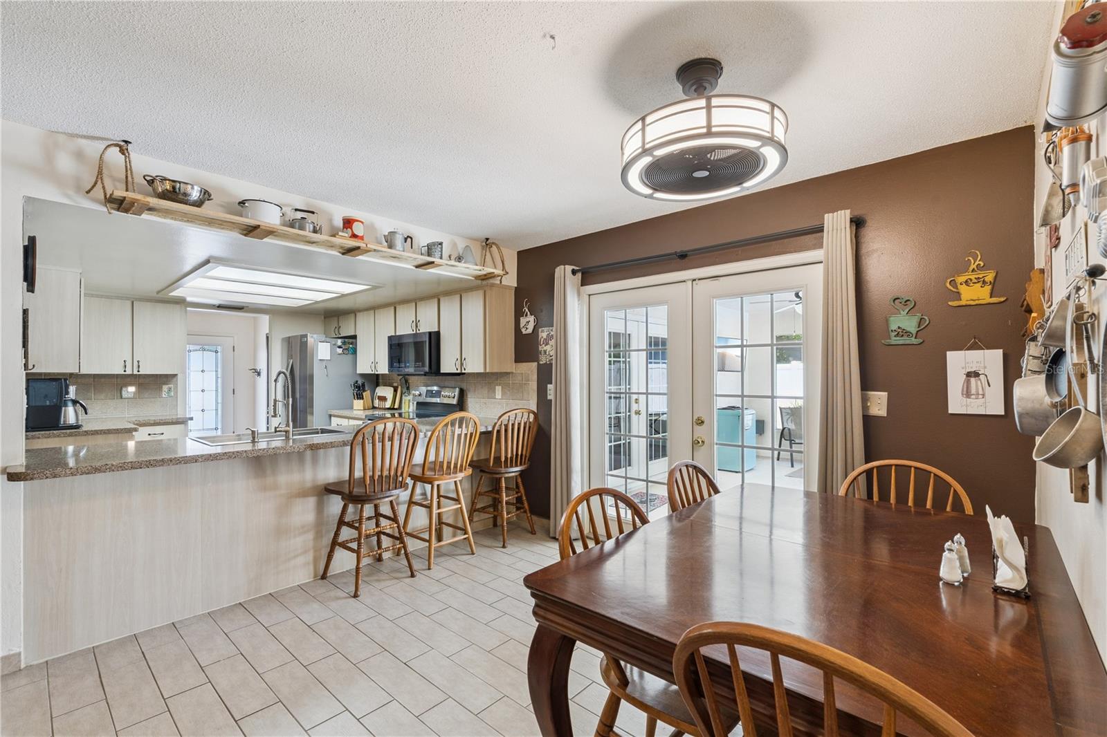 380 E LAKE ST, UMATILLA, FL — photo 10