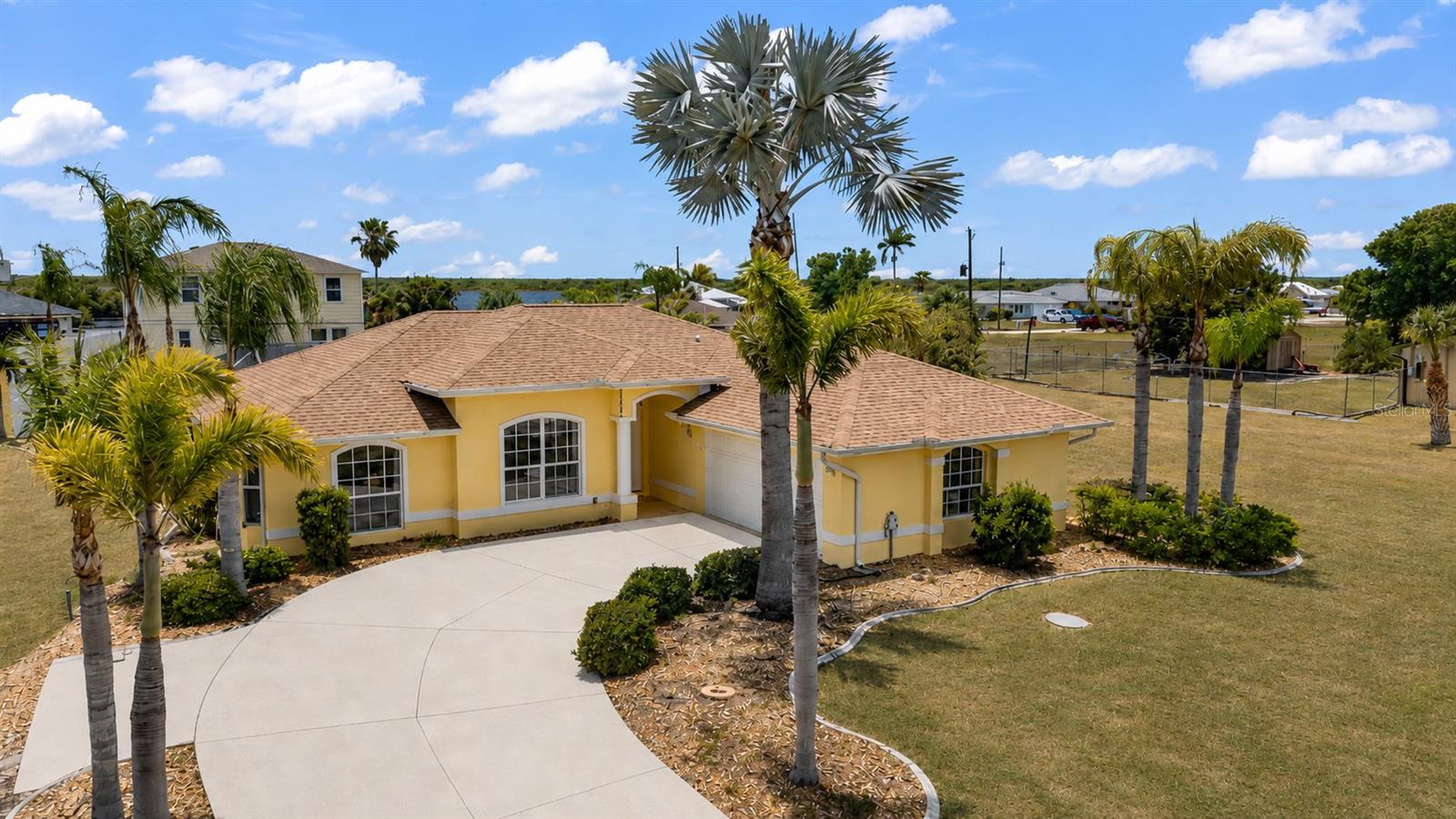 18075 PETOSKEY CIR, PORT CHARLOTTE, FL