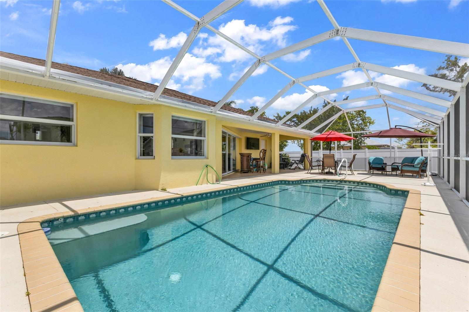18075 PETOSKEY CIR, PORT CHARLOTTE, FL — photo 4