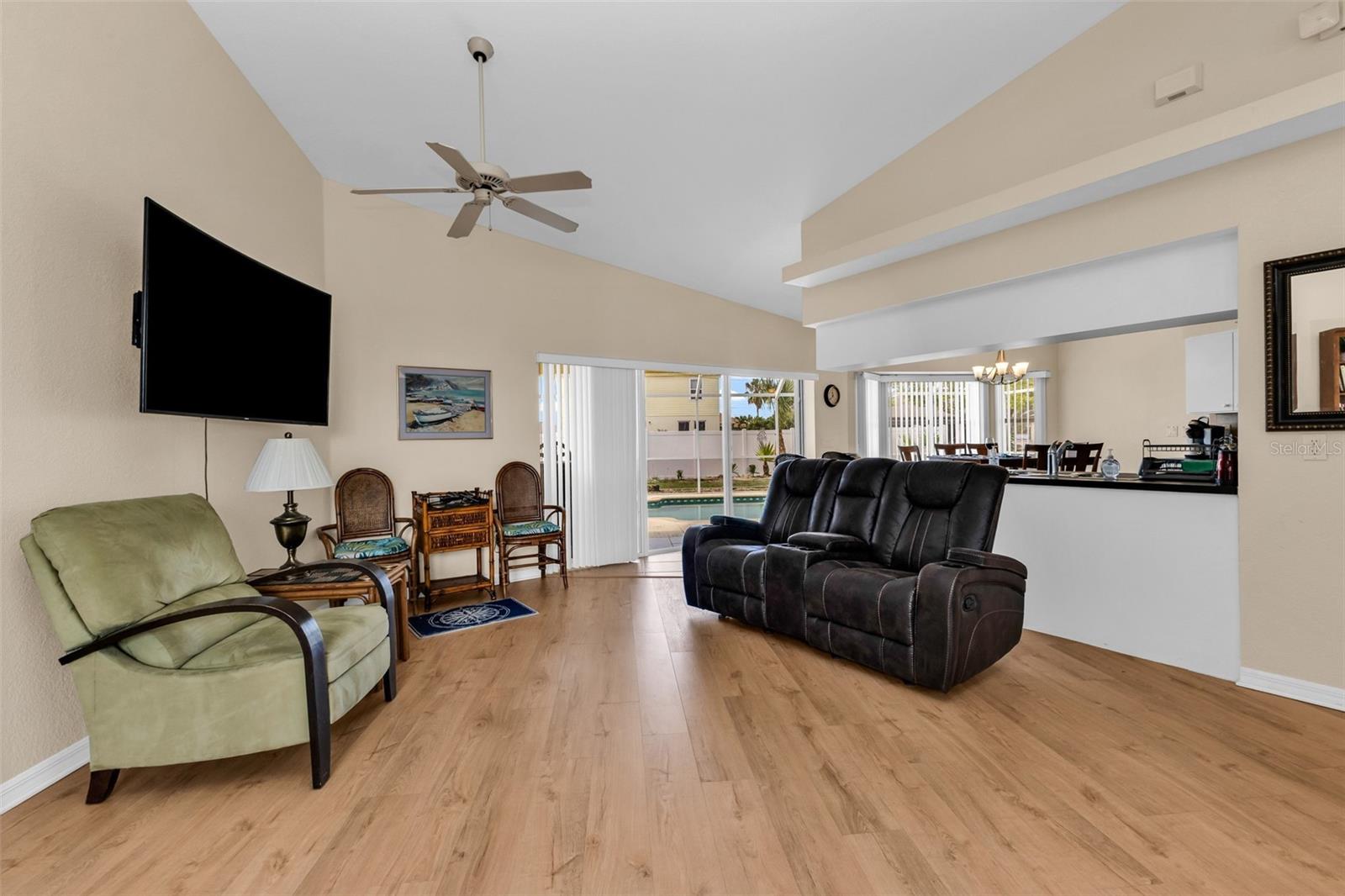18075 PETOSKEY CIR, PORT CHARLOTTE, FL — photo 11