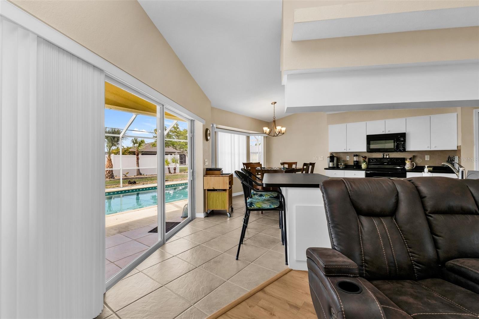 18075 PETOSKEY CIR, PORT CHARLOTTE, FL — photo 12