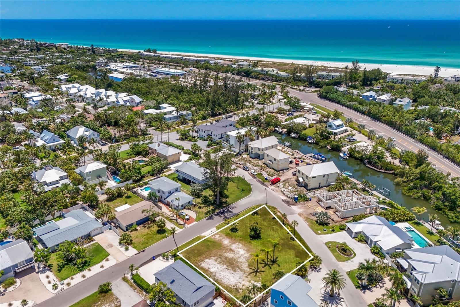 591 RUSSELL ST, LONGBOAT KEY, FL — photo 7